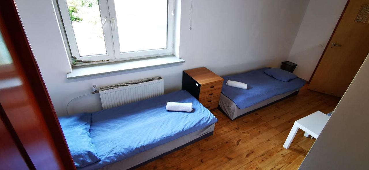 Hostel NIEDZWIADEK Warszawa Zewnętrze zdjęcie